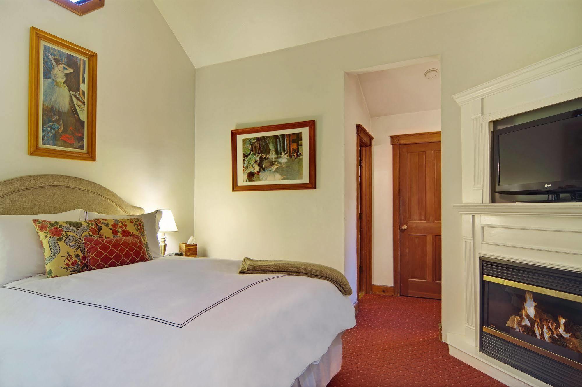 The Babbling Brook Inn Santa Cruz Extérieur photo