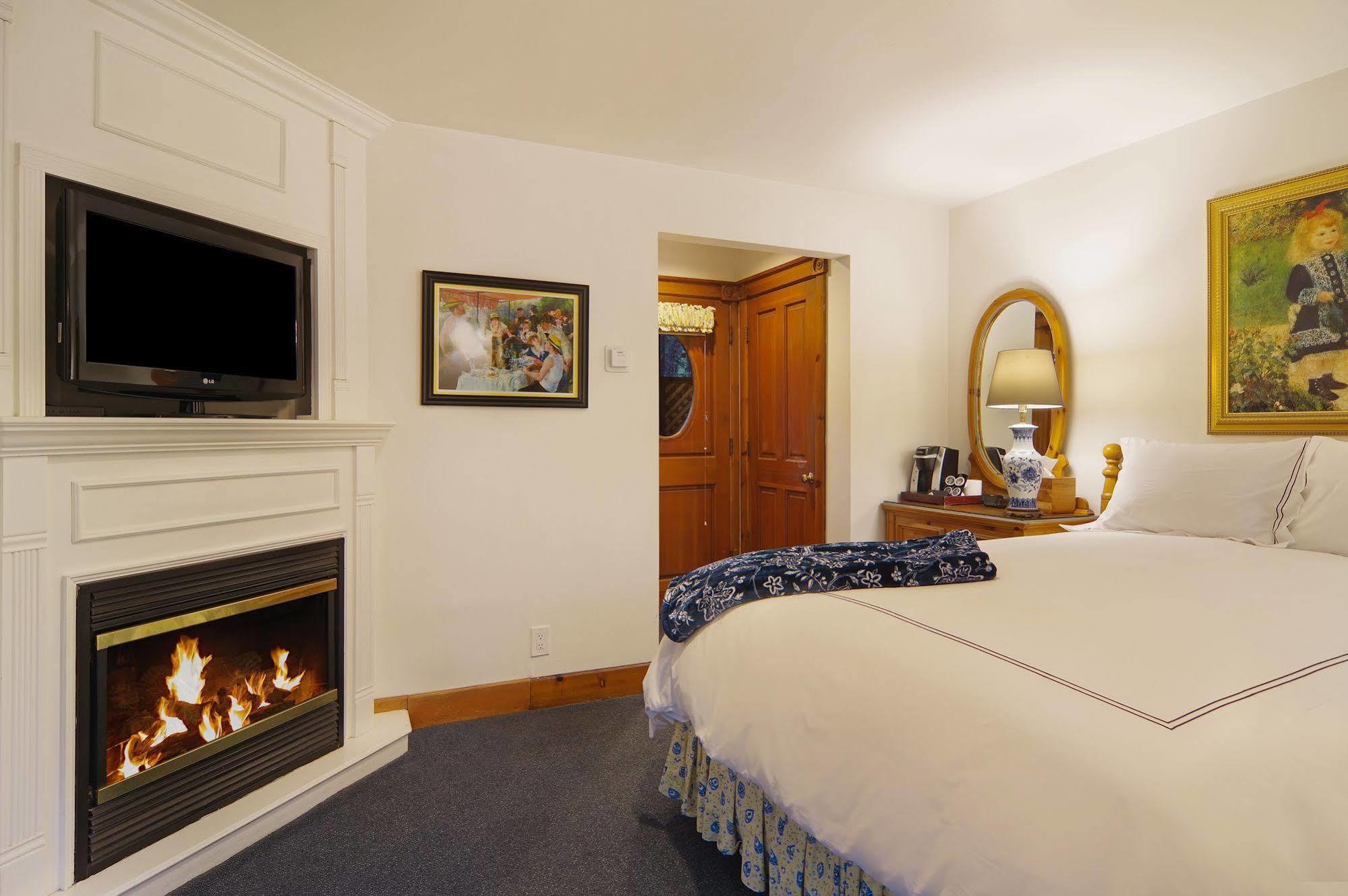 The Babbling Brook Inn Santa Cruz Extérieur photo